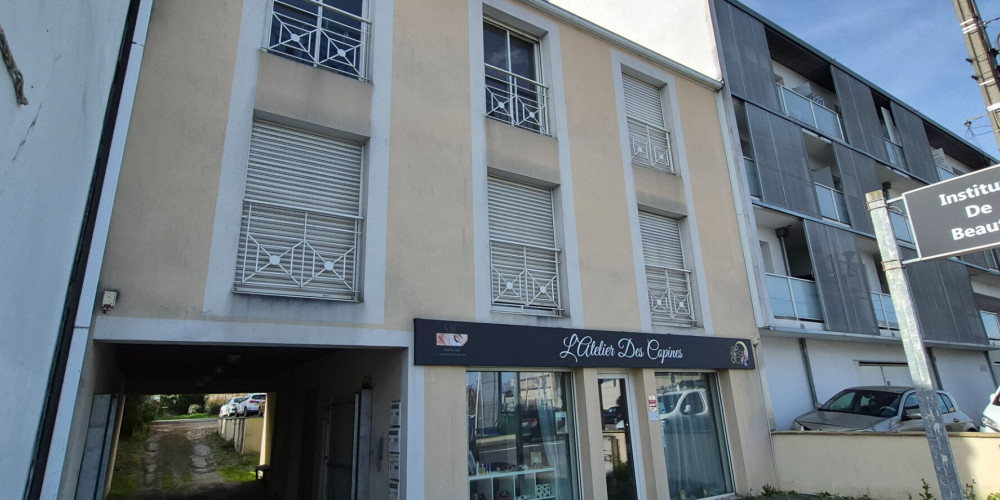 immeuble à VILLENAVE D ORNON (33140)